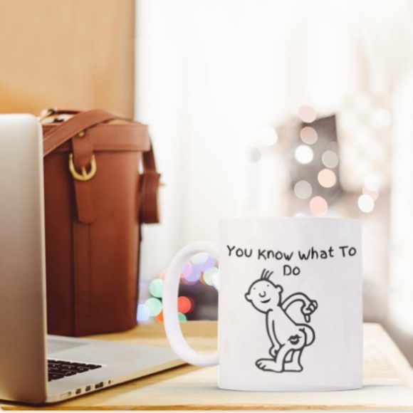 Funny Kiss My Ass Gift Mug - Picture 3 of 4